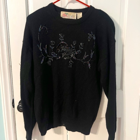 Amazing Beaded Vintage Sweater - Picture 2 of 11